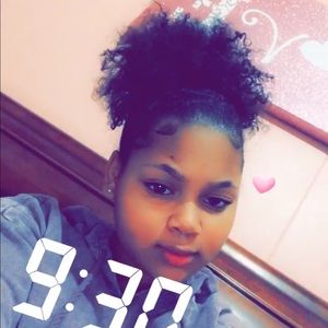 Meet your Posher, Adriana